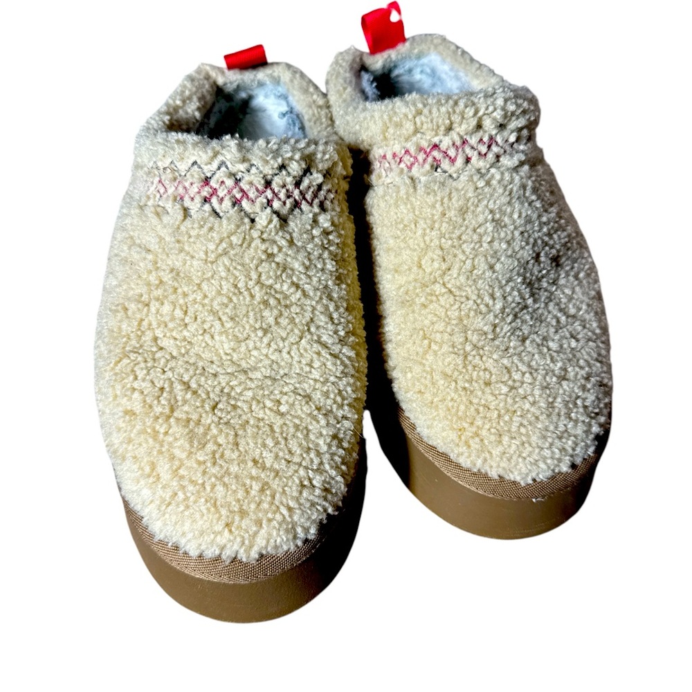 Cozy Cream Fleece Slippers